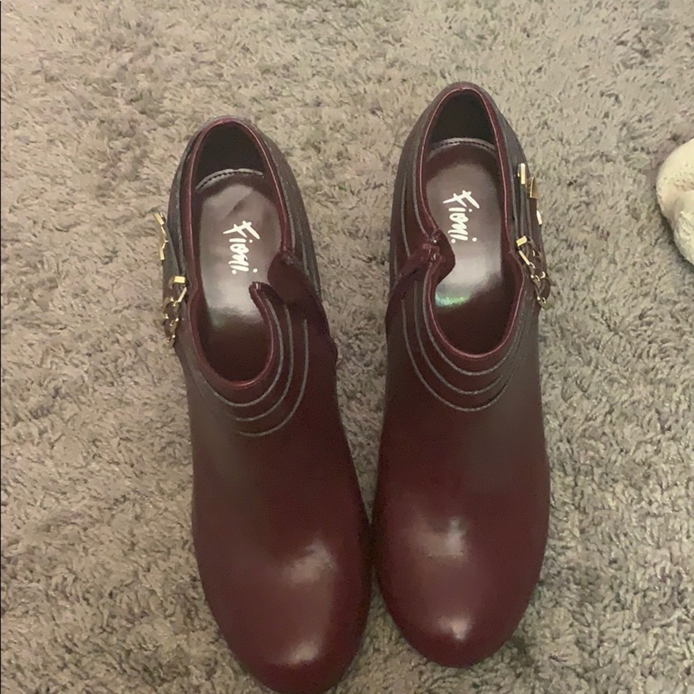 Red bootie